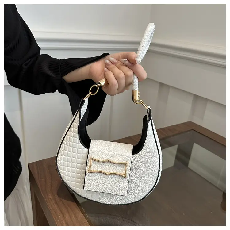 Women's Crocodile Pattern Shoulder Bag Cream 2024 - Image 7