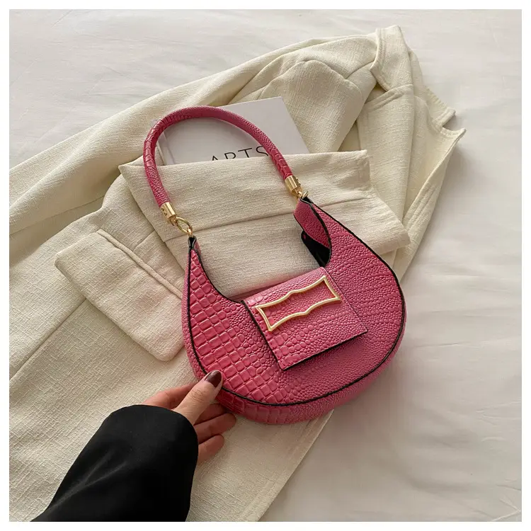 Women's Crocodile Pattern Shoulder Bag Cream 2024 - Image 4