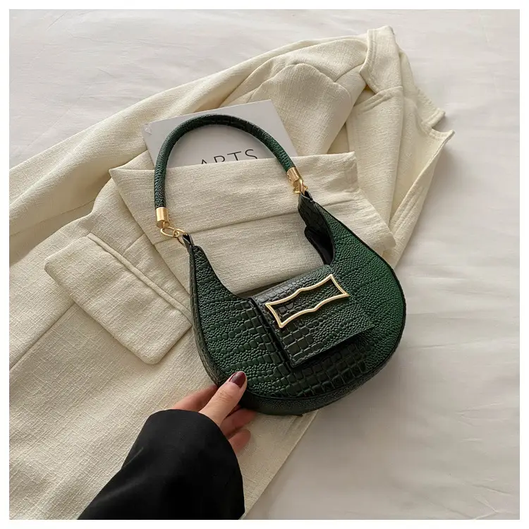 Women's Crocodile Pattern Shoulder Bag Cream 2024 - Image 6