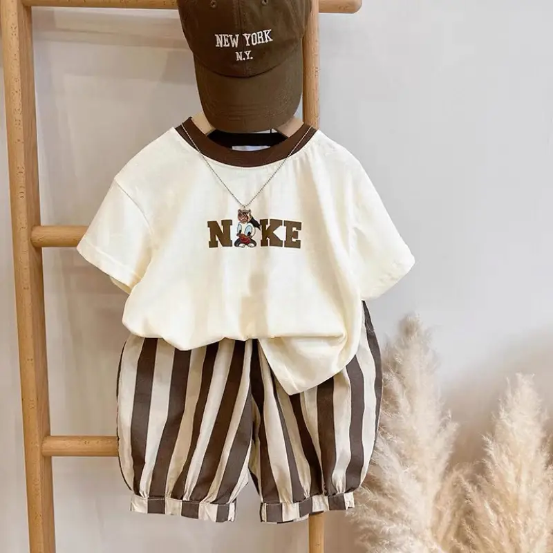 2025 Boys Korean Style T-Shirt Top Striped Cropped Pants Set — feature 3