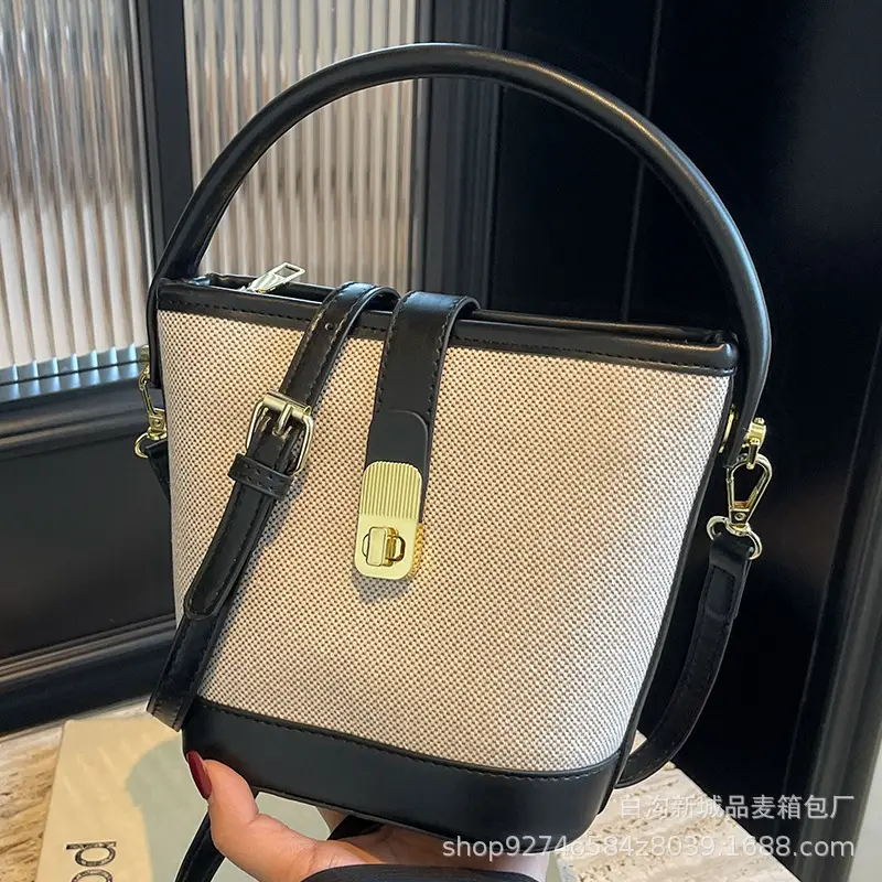 Women French Niche Shoulder Bag Brown Beige 2026 - Image 5