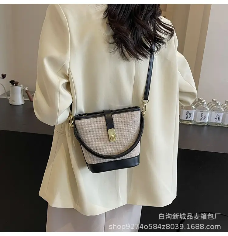 Women French Niche Shoulder Bag Brown Beige 2026 — feature 17