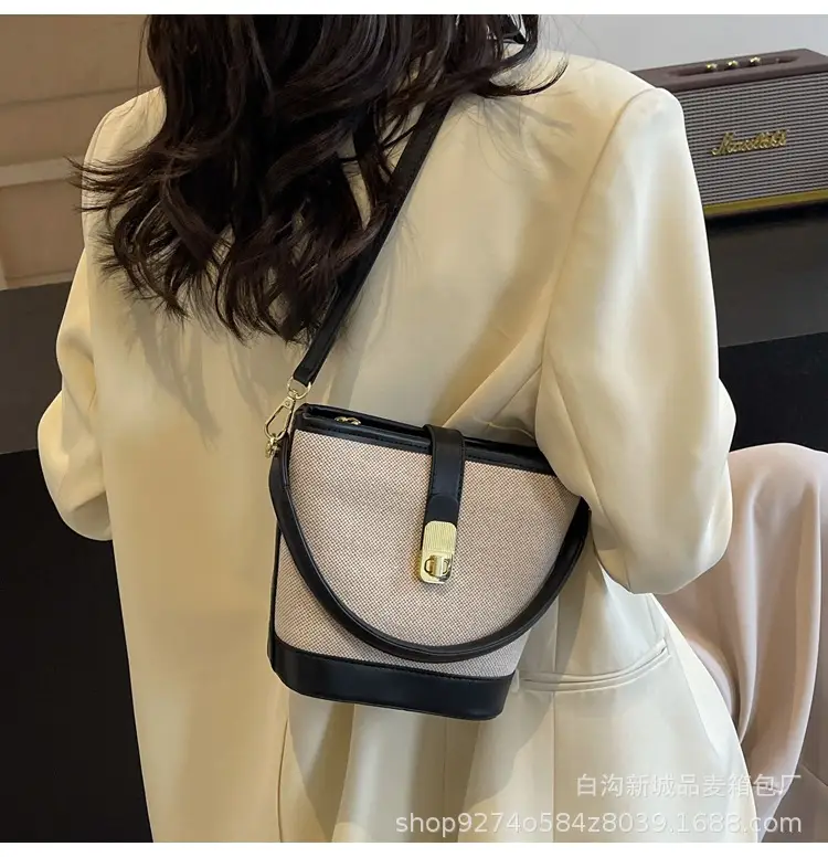 Women French Niche Shoulder Bag Brown Beige 2026 — feature 18