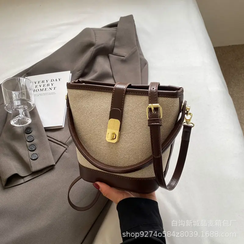 Women French Niche Shoulder Bag Brown Beige 2026 - Image 3