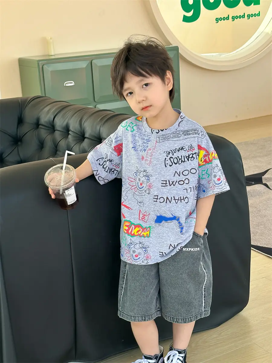 Boys Summer Graphic T-Shirt Gray Shorts Set — feature 4