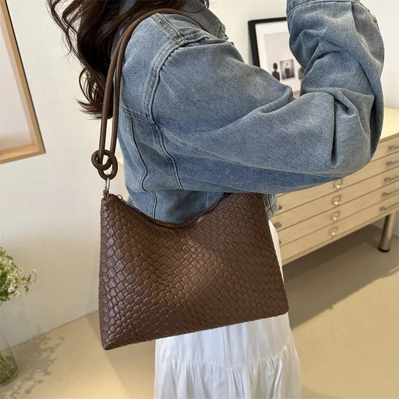Women's Woven Underarm Bag Large Capacity Spring 2024 - Image 8
