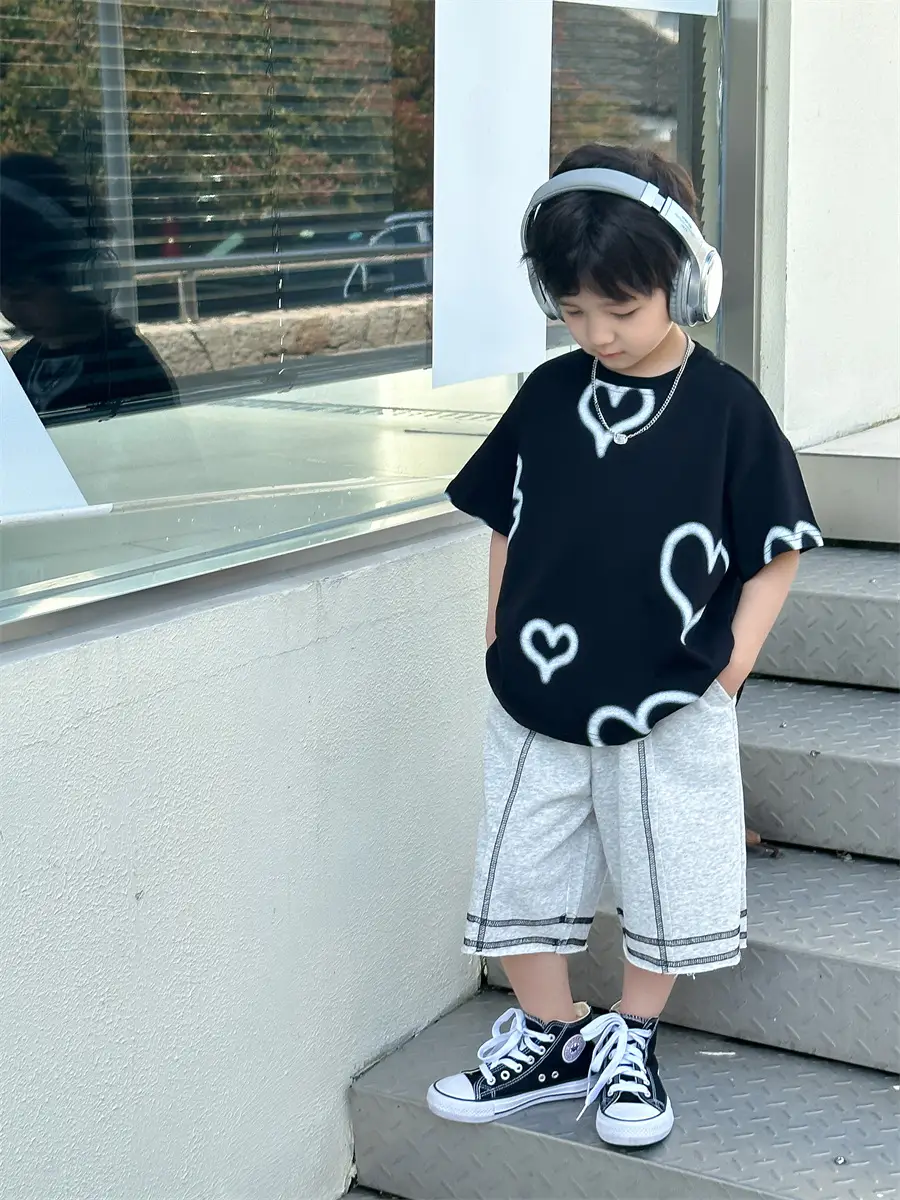 Boys White Heart Print Short Sleeve T-Shirt 2025 — feature 40