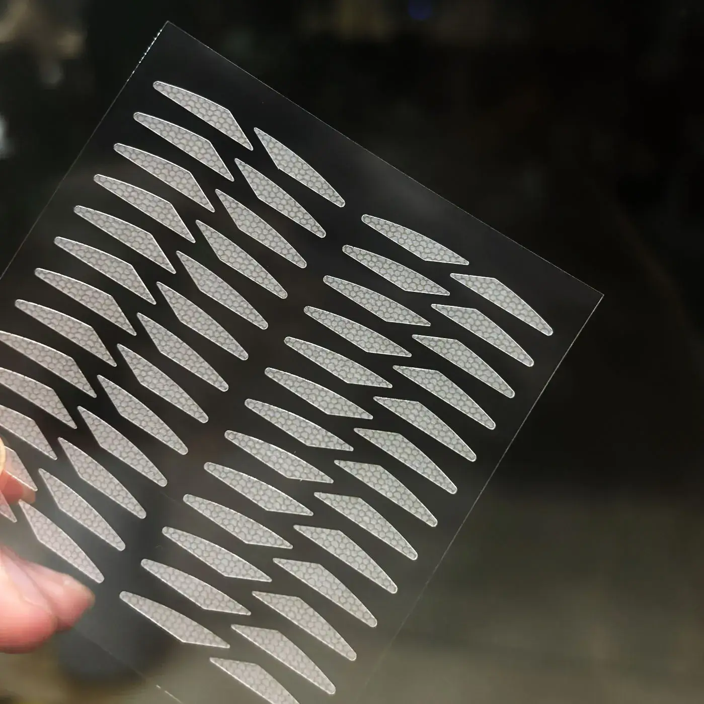 Double Eyelid Patch for Super Invisible Natural Beauty - Image 4