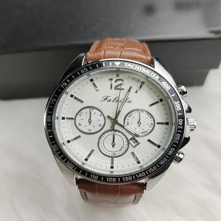 Elegant Light Luxury Business Three-eye Chronograph Watch