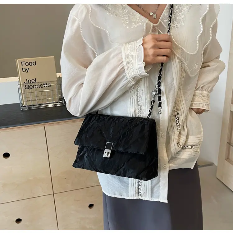 Diamond Chain Crossbody Bag Pink Large Capacity Women — feature 17