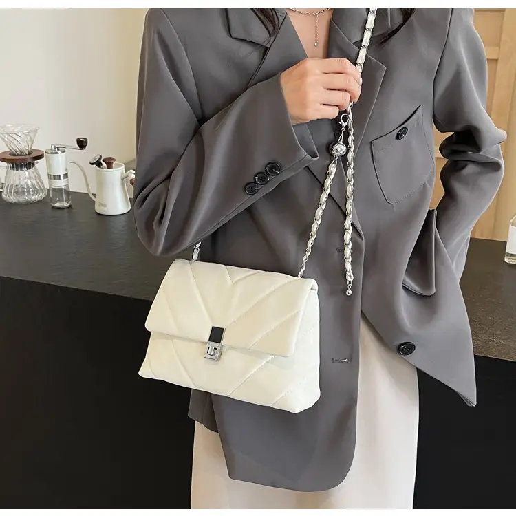 Diamond Chain Crossbody Bag Pink Large Capacity Women — feature 25