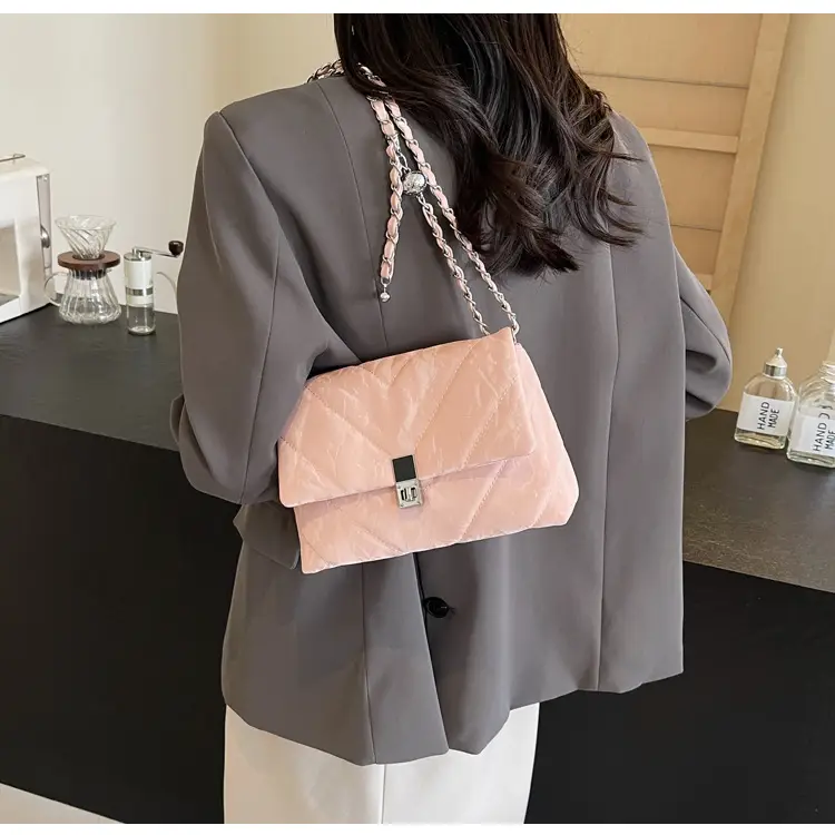 Diamond Chain Crossbody Bag Pink Large Capacity Women — feature 30