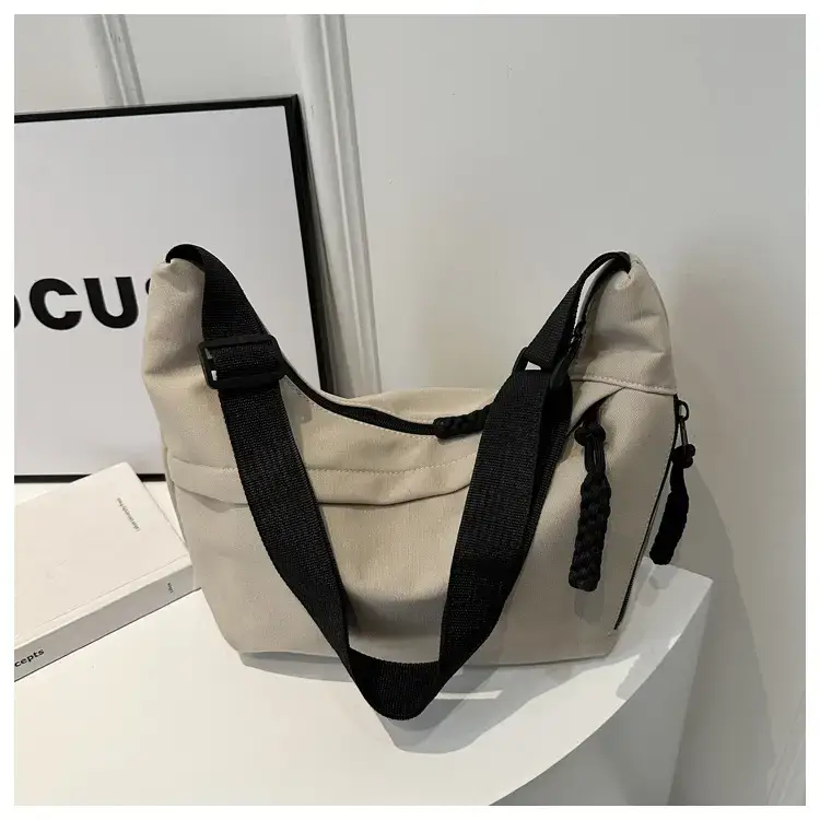 Beige Oxford Canvas Shoulder Bag 2024 Spring — feature 25