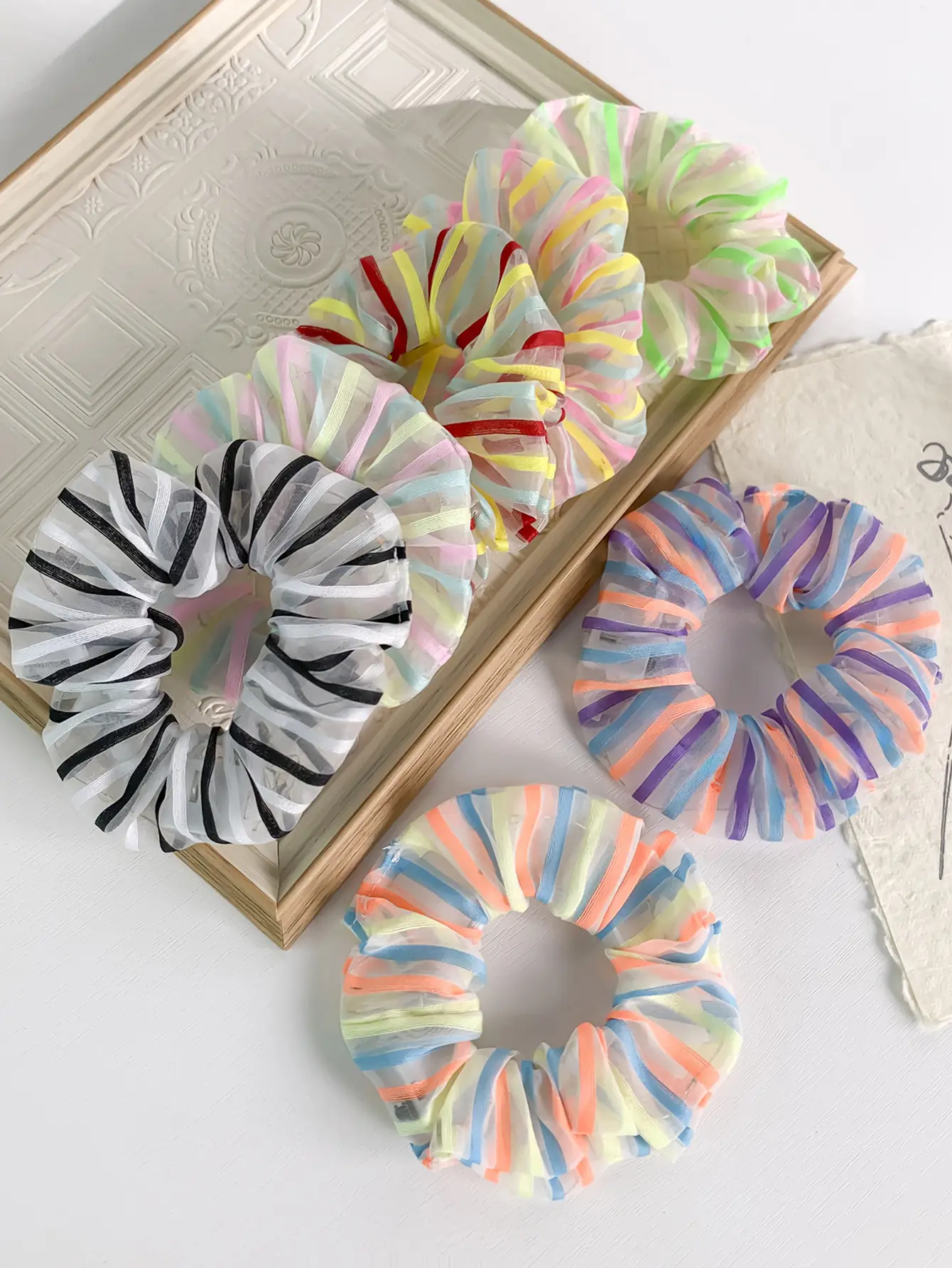 Led Luminous Scrunchie Hair Tie with Multicolor Lights — feature 21