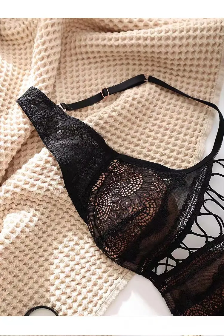 French Style Large Underwear Women's Small Chest Soft Steel Ring Sexy Pure Desire Strap Hollow Lace Bra Set — feature 15