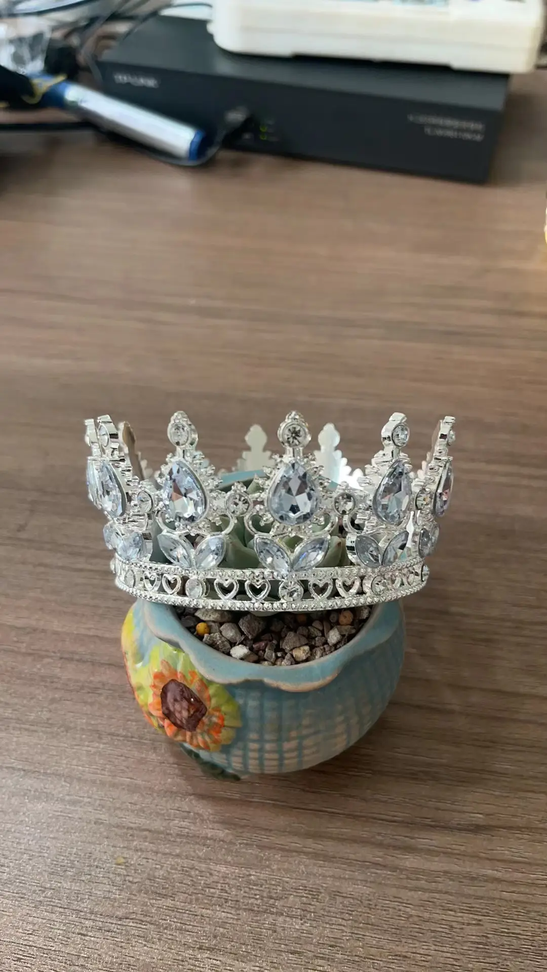 Golden Cross Border Crown Crown for Wedding Party Decoration — feature 9