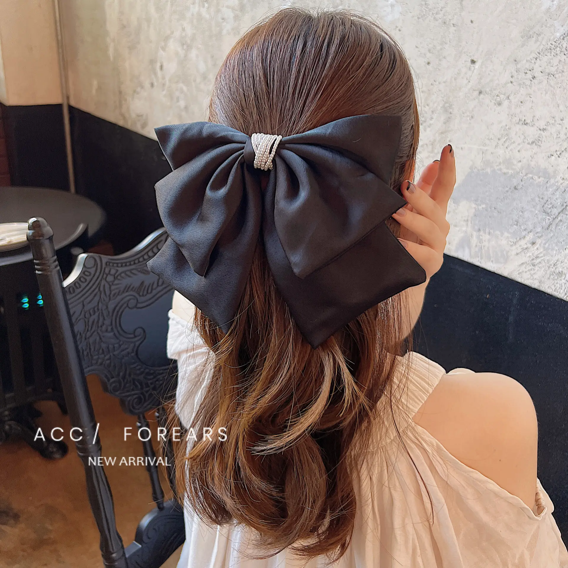 Black Korean Style Face Hairpin with Bow Clip — feature 1