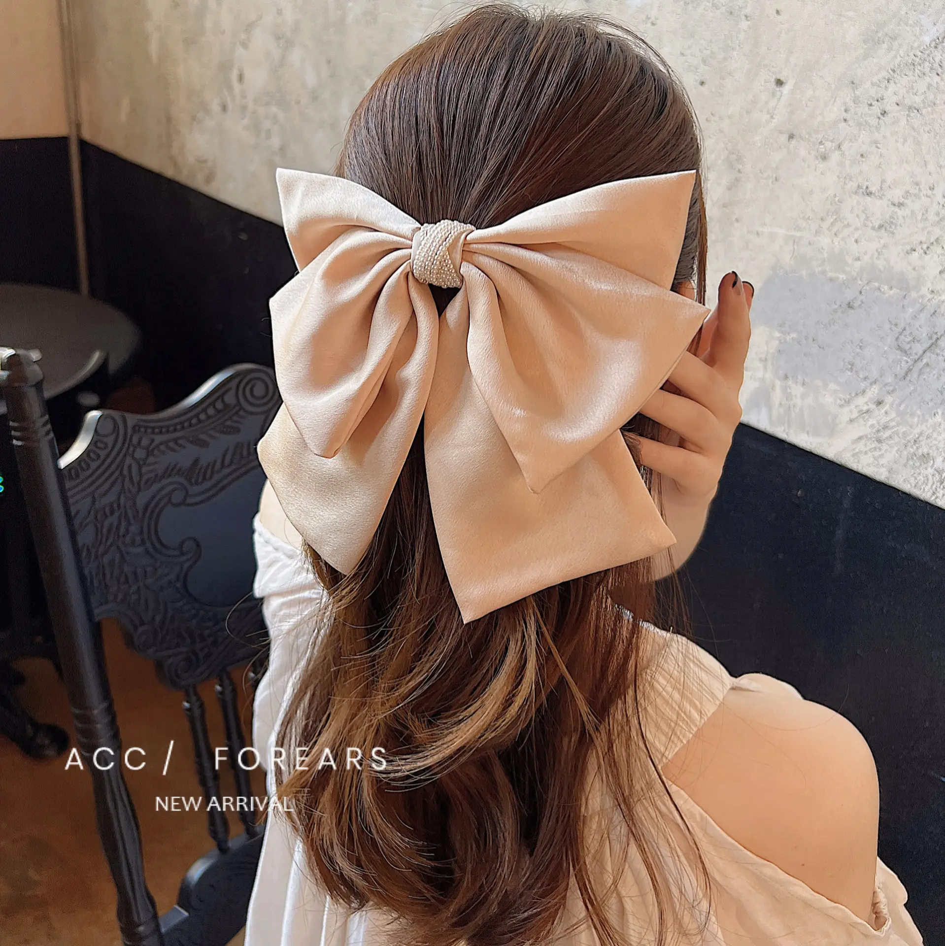 Black Korean Style Face Hairpin with Bow Clip — feature 2