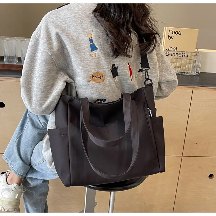 Waterproof Nylon Shoulder Bag Large Capacity Light Grey — feature 25