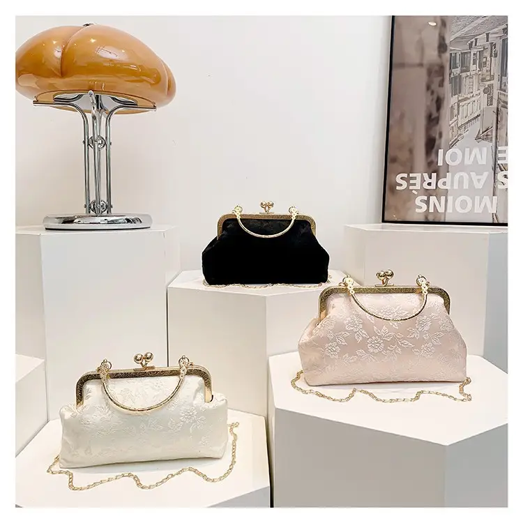 Women's Pink Lace Chain Shoulder Bag 2024 New Arrival - Image 4
