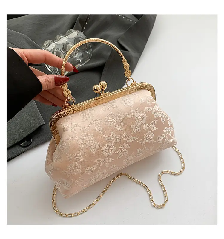 Women's Pink Lace Chain Shoulder Bag 2024 New Arrival - Image 2