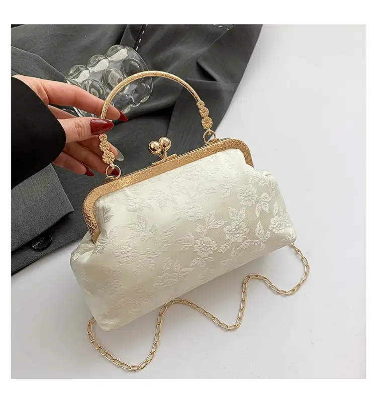 Women's Pink Lace Chain Shoulder Bag 2024 New Arrival - Image 3