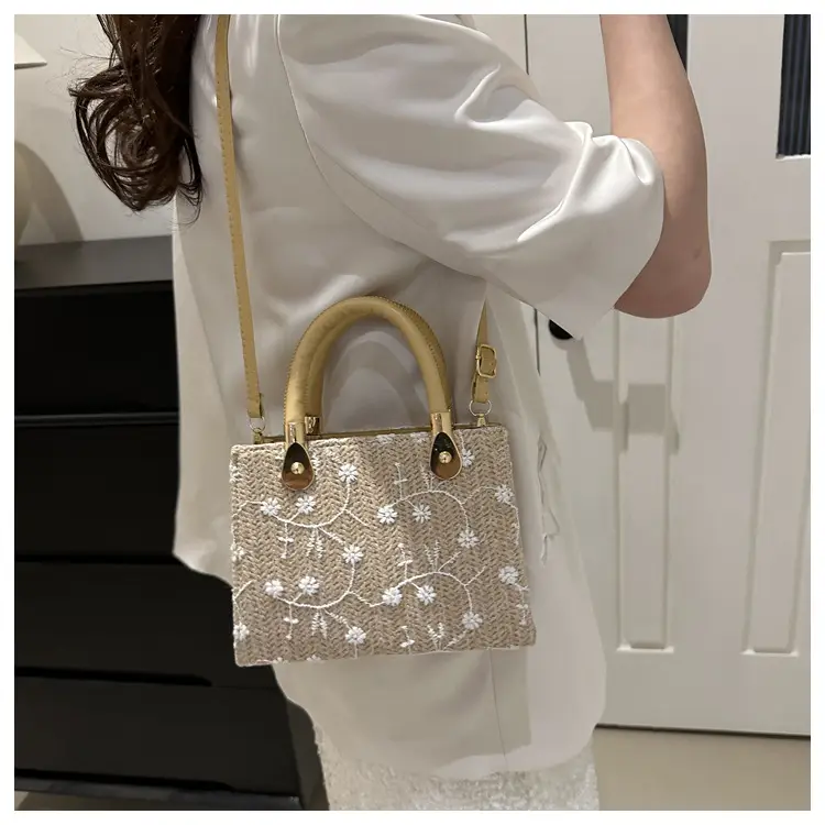 Korean Style Straw Handbag White 2024 Spring Summer — feature 17