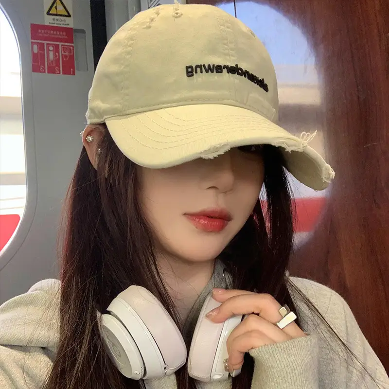 Korean-style Beige Baseball Cap for Women - Image 10