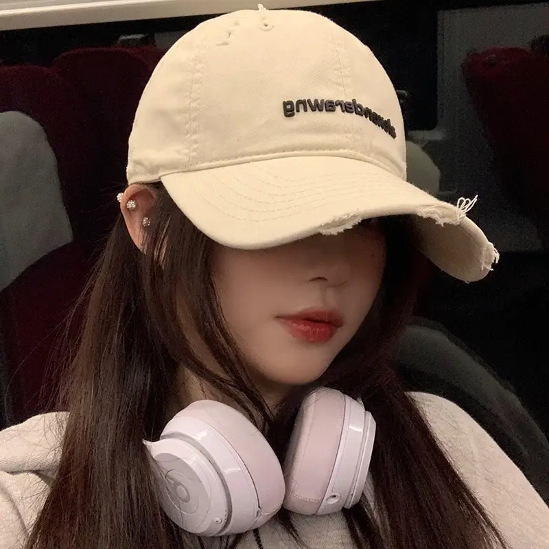 Korean-style Beige Baseball Cap for Women - Image 11