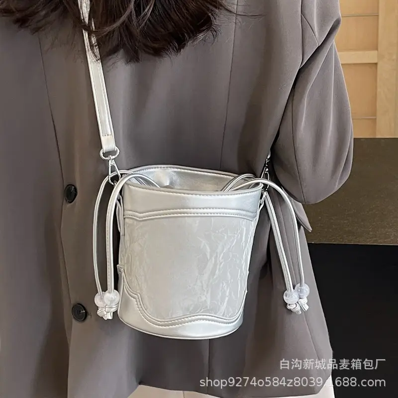 Black French Niche Shoulder Bag for Women 2026 - Image 8