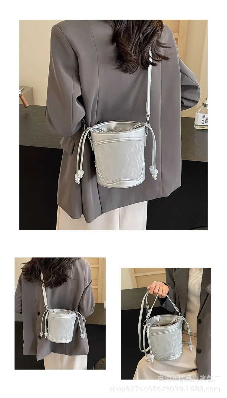 Black French Niche Shoulder Bag for Women 2026 — feature 10