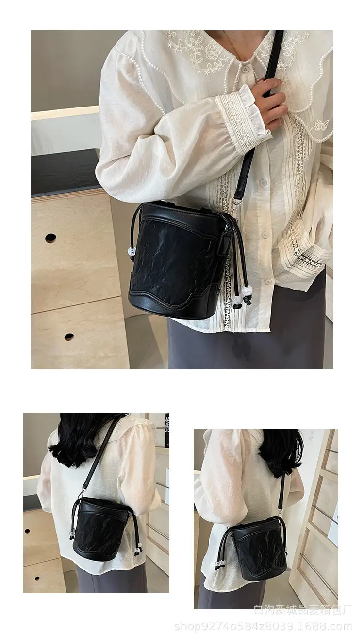 Black French Niche Shoulder Bag for Women 2026 — feature 11