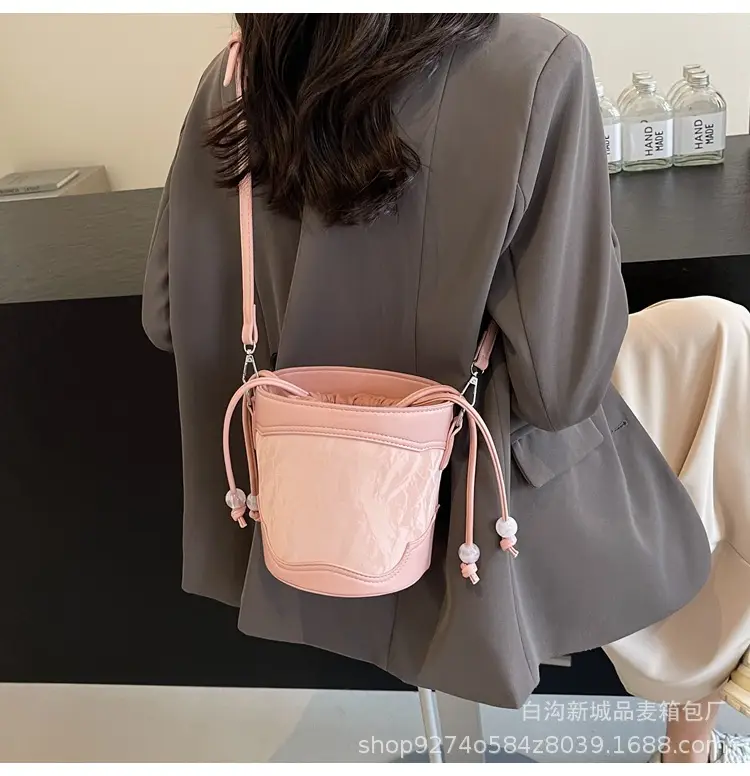 Black French Niche Shoulder Bag for Women 2026 — feature 16
