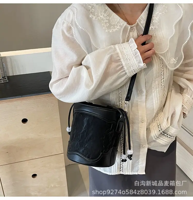 Black French Niche Shoulder Bag for Women 2026 — feature 20
