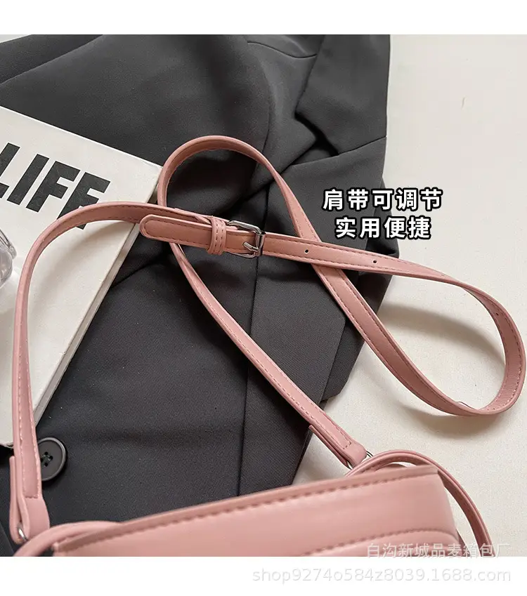 Black French Niche Shoulder Bag for Women 2026 — feature 4