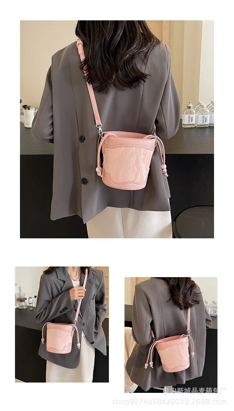 Black French Niche Shoulder Bag for Women 2026 — feature 9