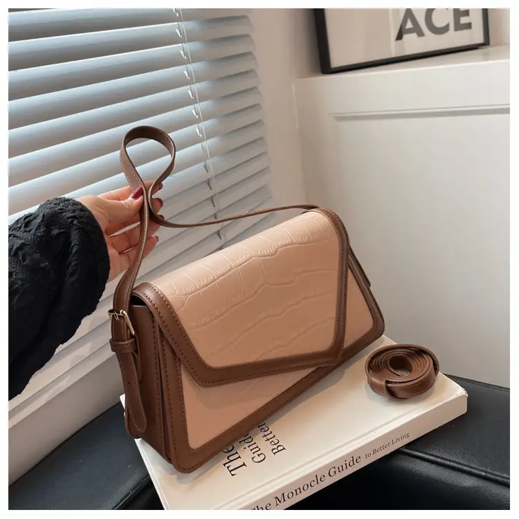 2026 Croc Underarm Bag Black White Crossbody — feature 32