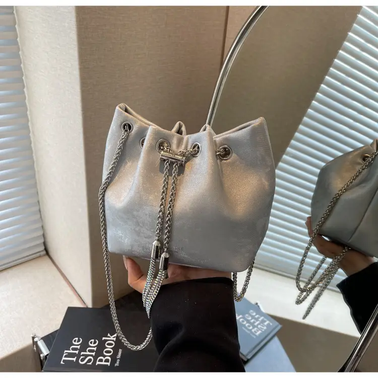 Mini Bag 2026 Summer High-End Chain Tassel Bucket — feature 32