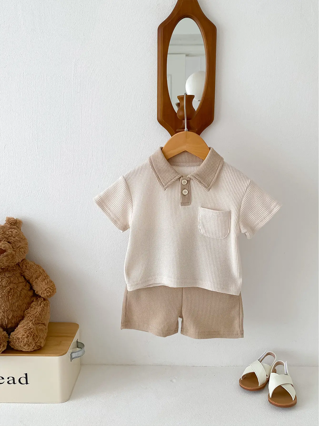 Korean New Boys' Summer Casual Suit Waffle Small Lapel Short-Sleeved T-Shirt Shorts Two-Piece Set - Image 3