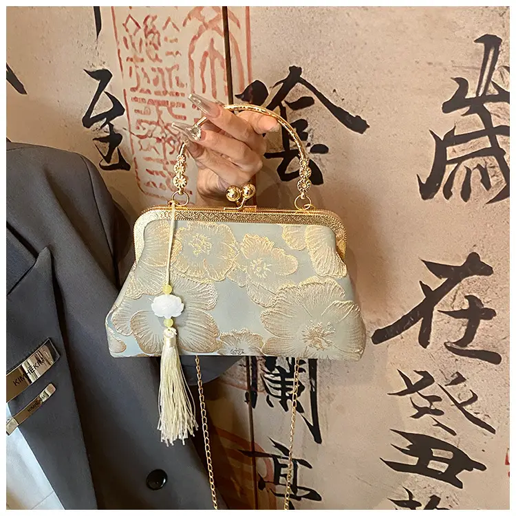 Embroidered Gold Handbag for Women's Evening Party - Image 3