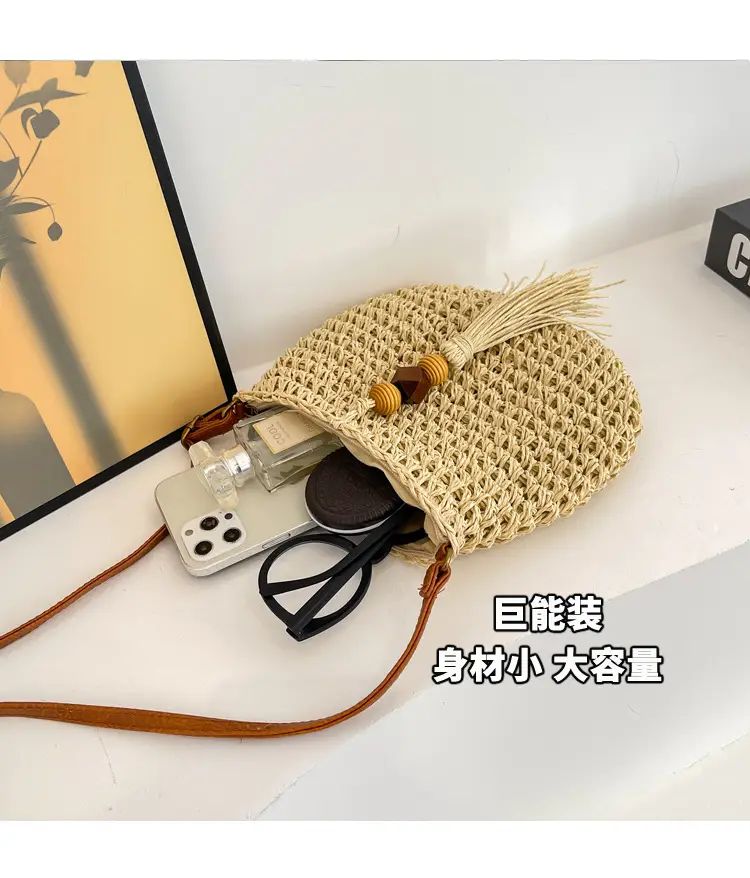 Bohemian Straw Tassel Shoulder Bag Brown 2026 — feature 16