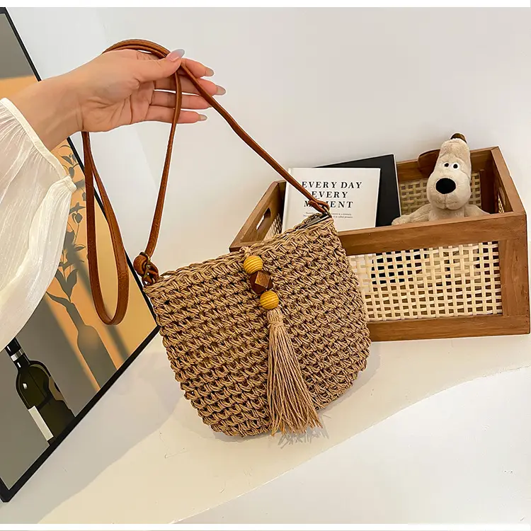 Bohemian Straw Tassel Shoulder Bag Brown 2026 — feature 24