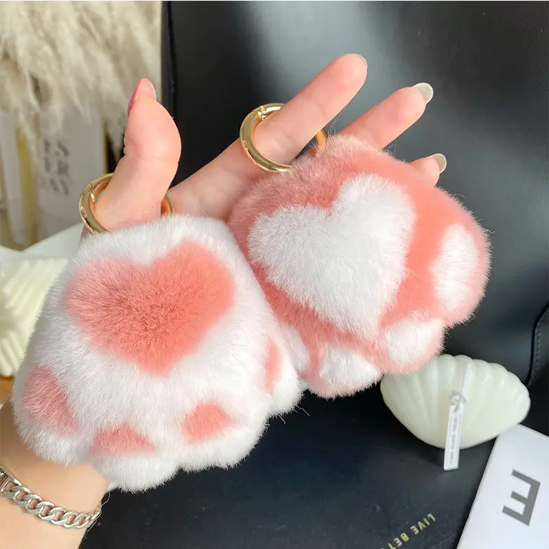 Cat's Claw Faux Fur Keychain Pendant - Image 9
