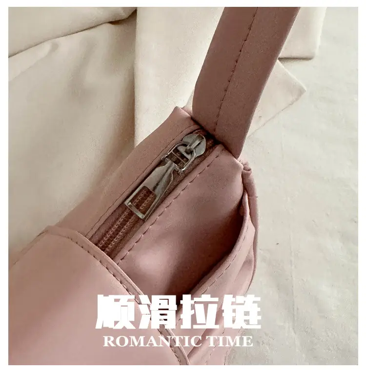 Black Bow Decorated Shoulder Bag for Women — feature 4