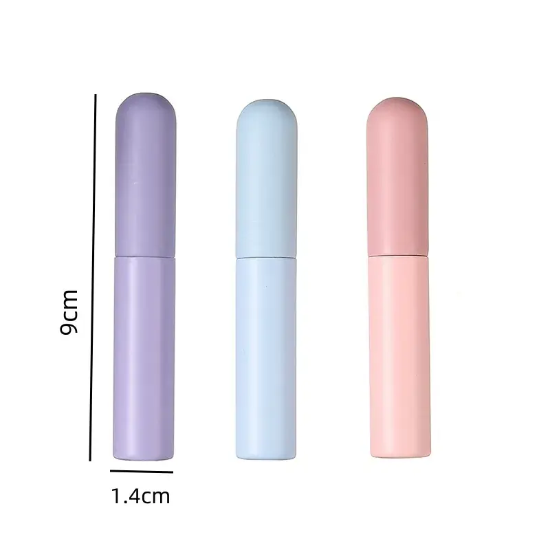 Silicone Lip Brush with Cover & Concealer — feature 1