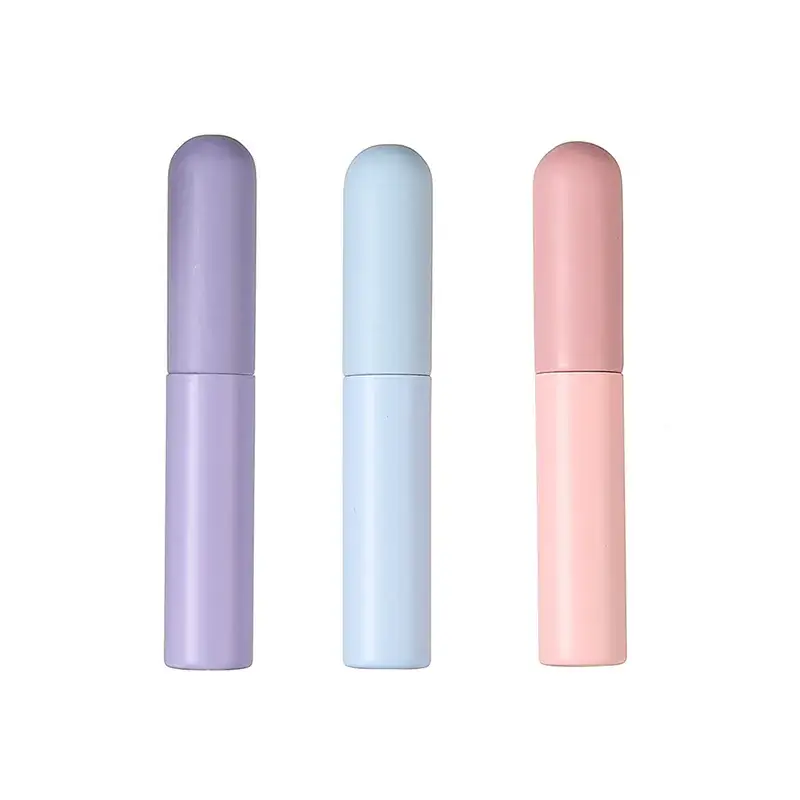 Silicone Lip Brush with Cover & Concealer — feature 9