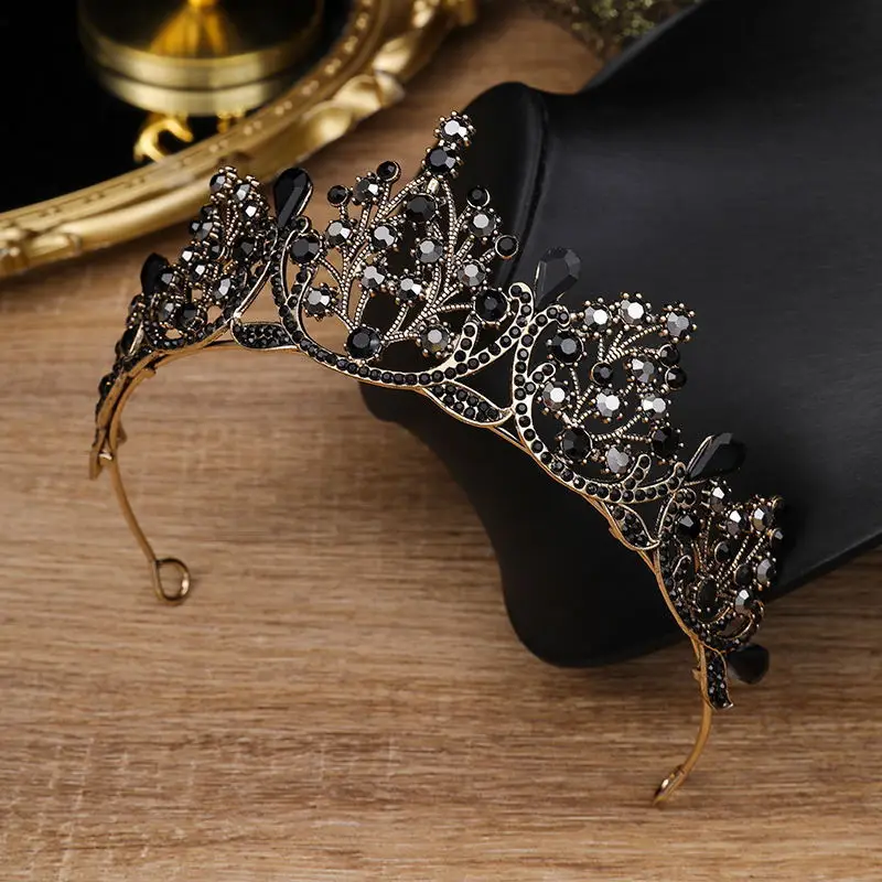 High-End Rhinestone Bridal Hairband with Green Stones - Image 5