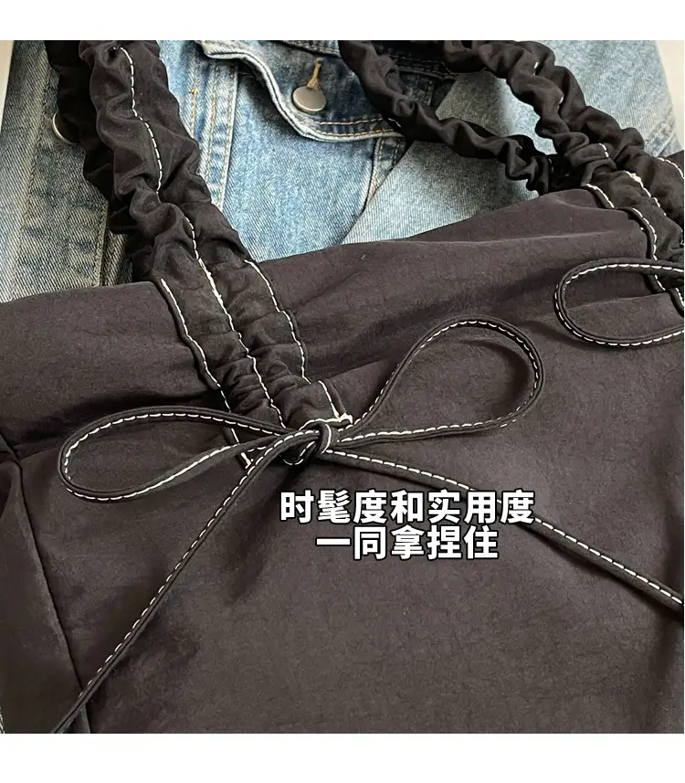 Black Pleated Canvas Shoulder Bag for Women — feature 2