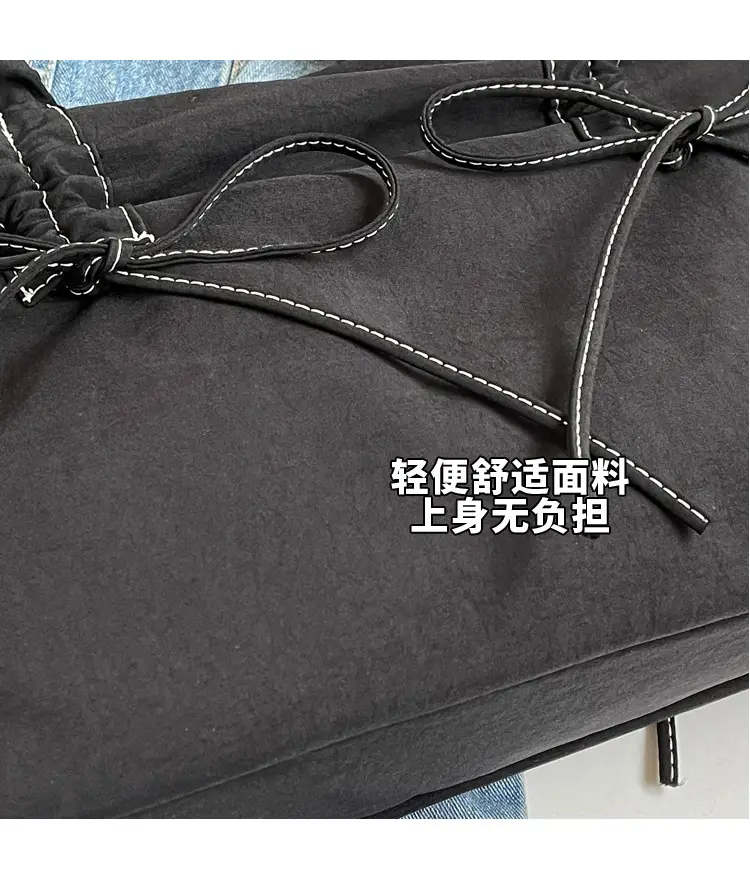 Black Pleated Canvas Shoulder Bag for Women — feature 4