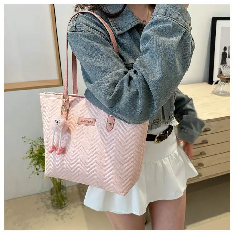 Pink Textured Shoulder Bag for Women Spring New — feature 12